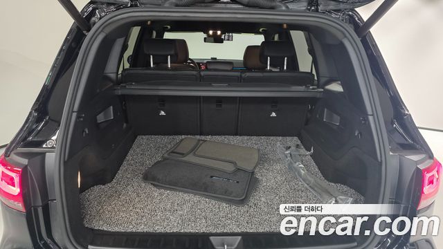 Mercedes-Benz GLB-Class 2021 — photo 10