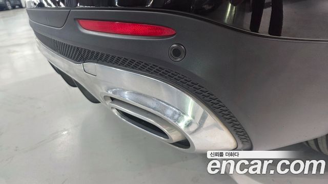 Mercedes-Benz GLB-Class 2021 — photo 11