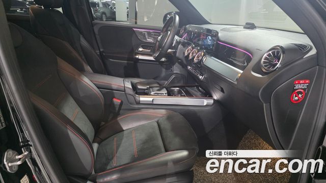 Mercedes-Benz GLB-Class 2021 — photo 18