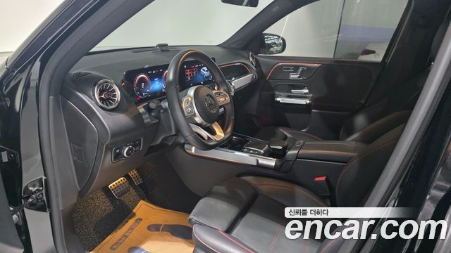 Mercedes-Benz GLB-Class 2021 — photo 19
