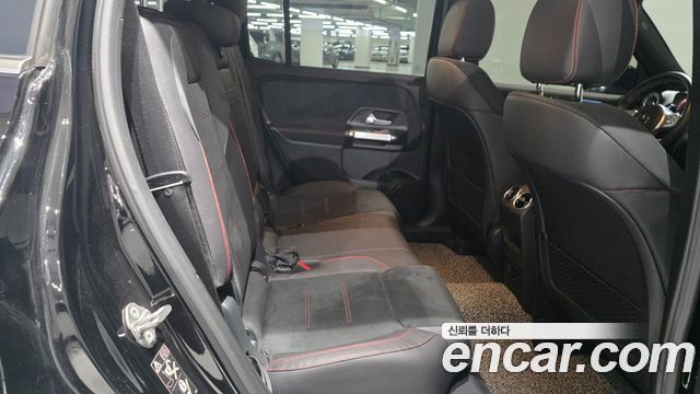 Mercedes-Benz GLB-Class 2021 — photo 20