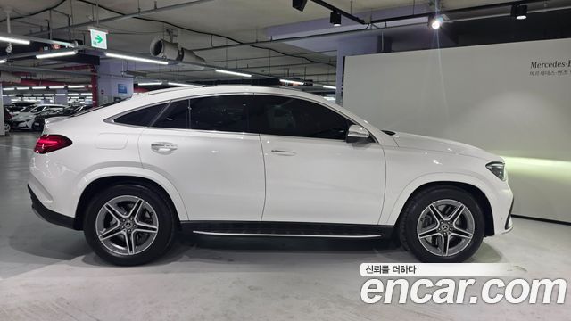 Mercedes-Benz GLE-Class 2026 — photo 9
