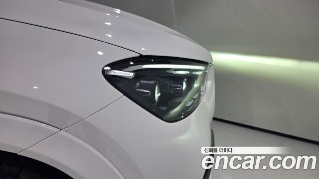 Mercedes-Benz GLE-Class 2026 — photo 12