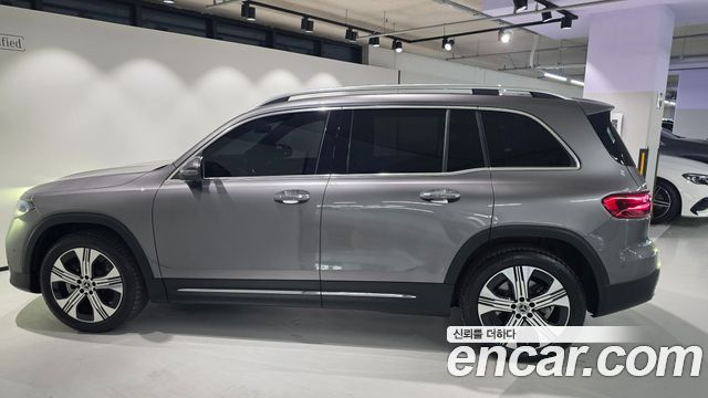 Mercedes-Benz EQB 2026 — photo 8
