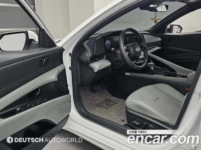 Hyundai AVANTE 2025 — photo 11
