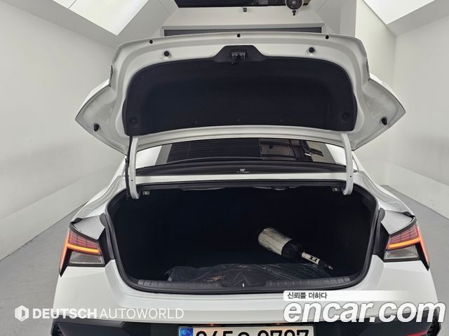 Hyundai AVANTE 2025 — photo 19
