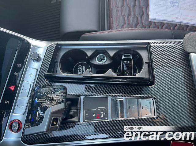 Audi RS6 2025 — photo 11