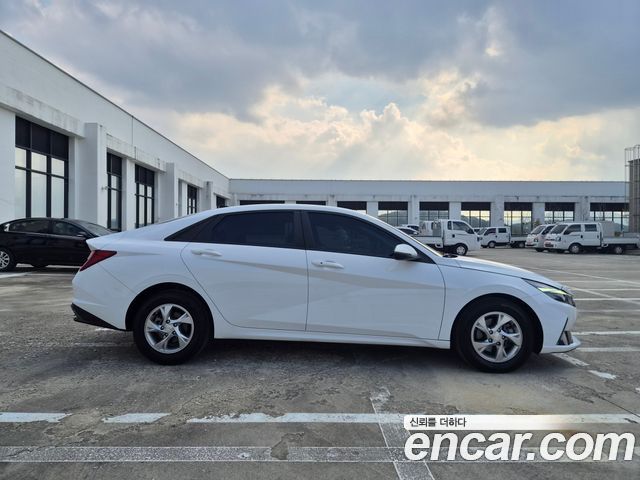 Hyundai AVANTE 2021 — photo 2