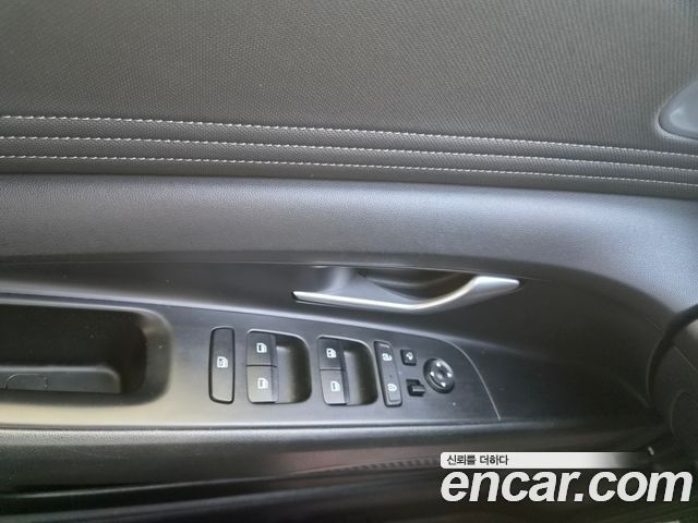 Hyundai AVANTE 2021 — photo 13