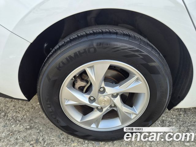 Hyundai AVANTE 2021 — photo 18