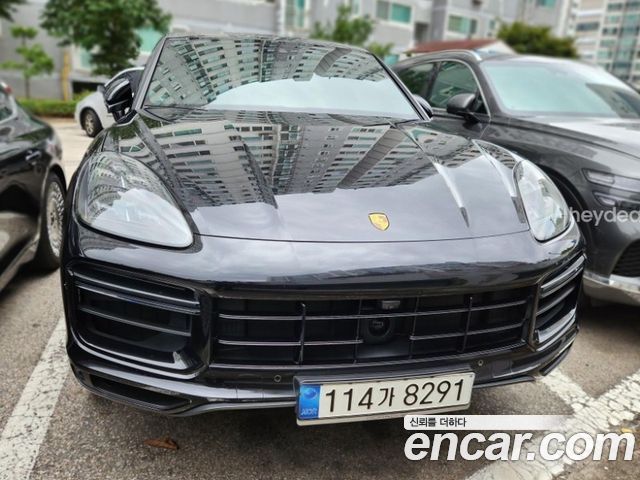 Porsche Cayenne 2021 — photo 1