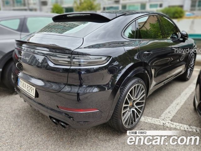 Porsche Cayenne 2021 — photo 3