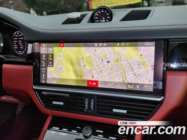 Porsche Cayenne 2021 — photo 6