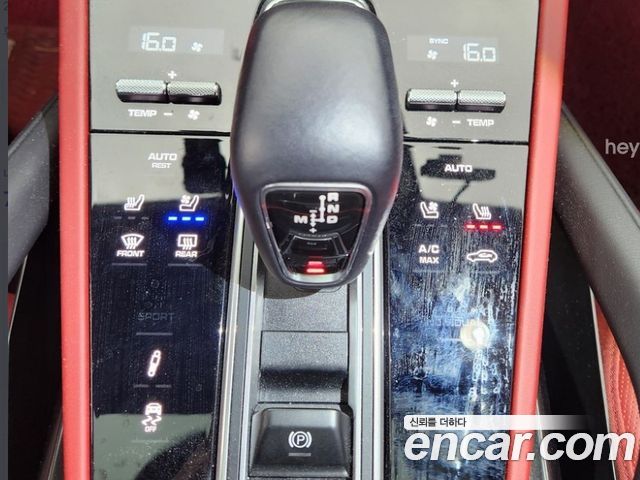 Porsche Cayenne 2021 — photo 10