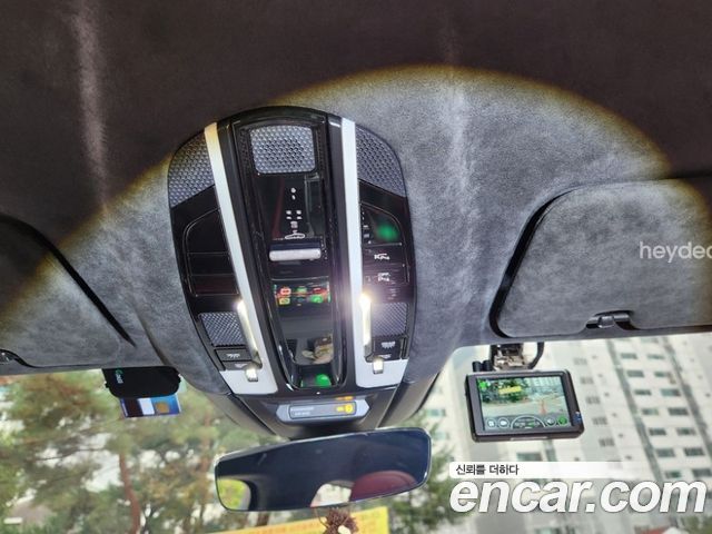 Porsche Cayenne 2021 — photo 15