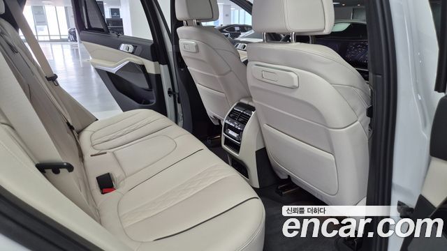 BMW X5 2025 — photo 12