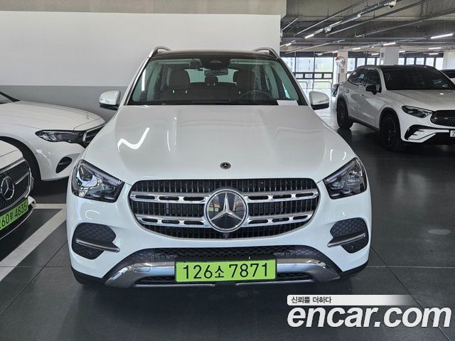Mercedes-Benz GLE-Class 2026 — photo 1