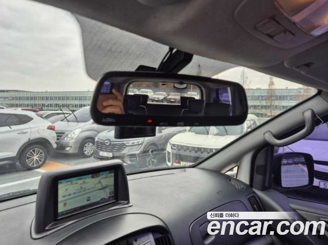 Hyundai Starex 2015 — photo 15