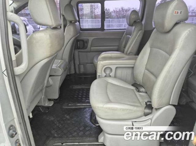 Hyundai Starex 2015 — photo 16