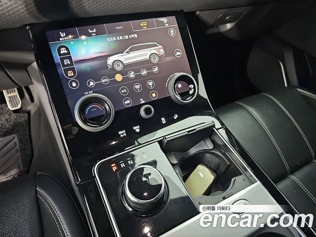 Land Rover Range Rover Velar 2019 — photo 9
