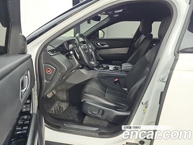 Land Rover Range Rover Velar 2019 — photo 10