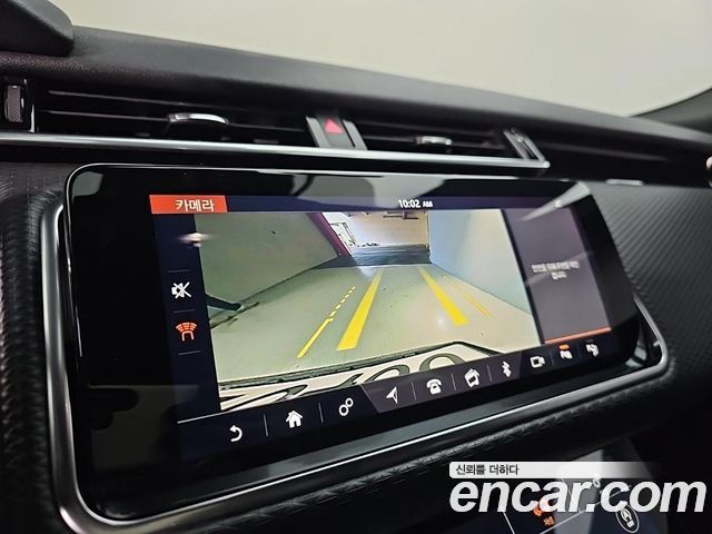 Land Rover Range Rover Velar 2019 — photo 15