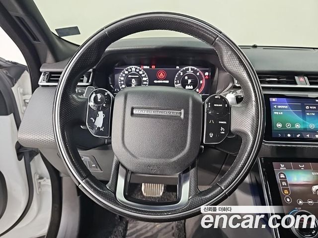 Land Rover Range Rover Velar 2019 — photo 18