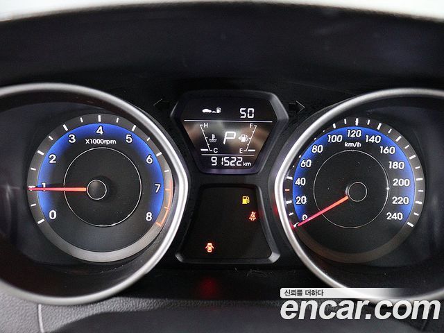 Hyundai AVANTE 2014 — photo 6