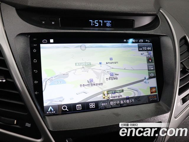 Hyundai AVANTE 2014 — photo 10