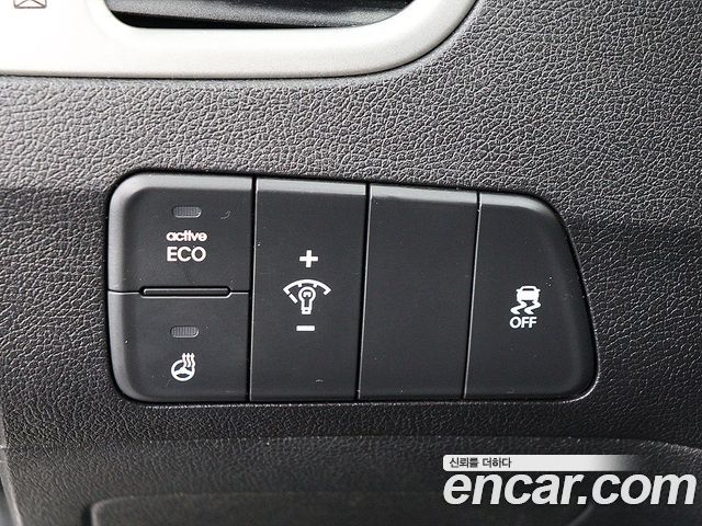 Hyundai AVANTE 2014 — photo 13
