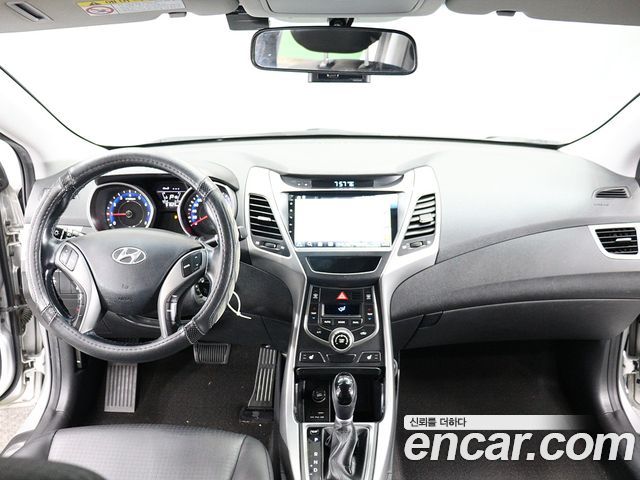 Hyundai AVANTE 2014 — photo 15