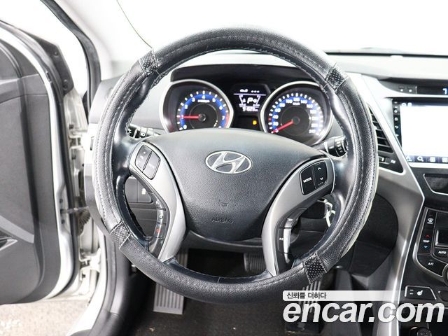 Hyundai AVANTE 2014 — photo 16