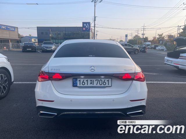 Mercedes-Benz E-Class 2024 — photo 4