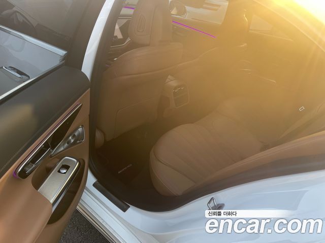 Mercedes-Benz E-Class 2024 — photo 14
