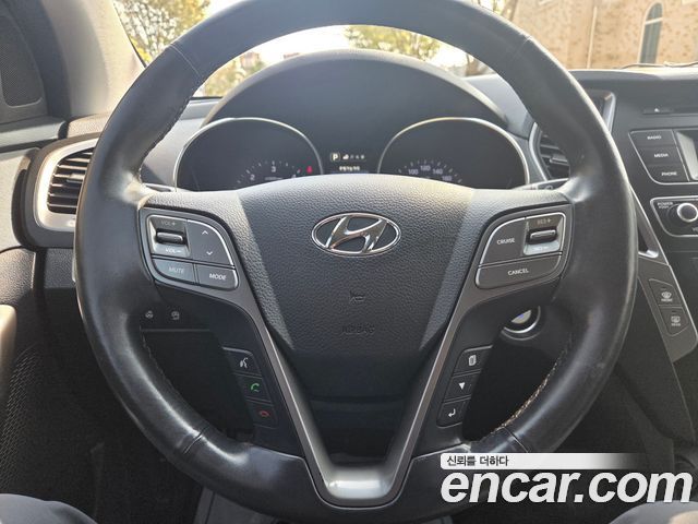 Hyundai Santafe 2016 — photo 13