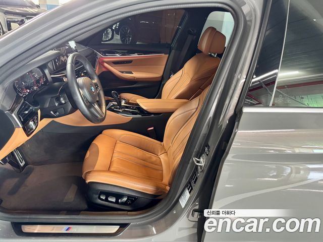 BMW 5-Series 2021 — photo 10
