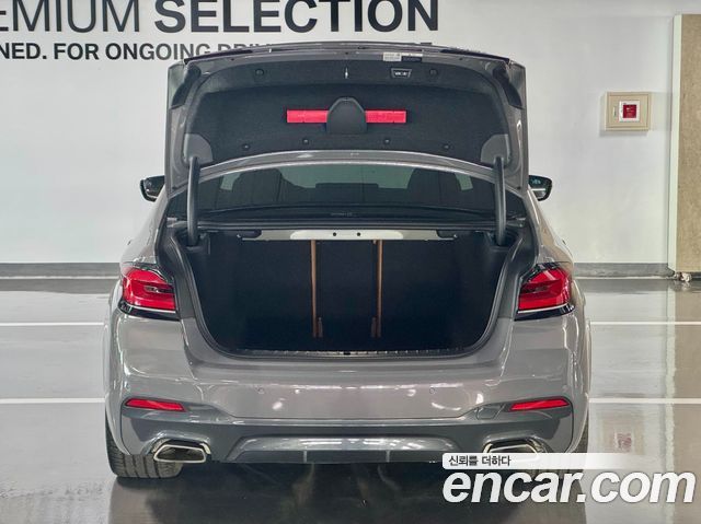 BMW 5-Series 2021 — photo 20