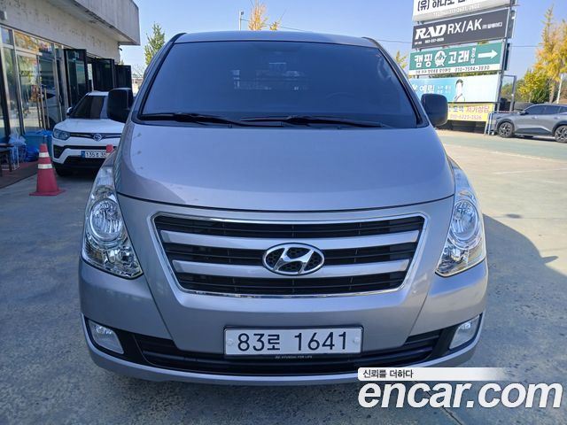 Hyundai Starex 2018 — photo 1