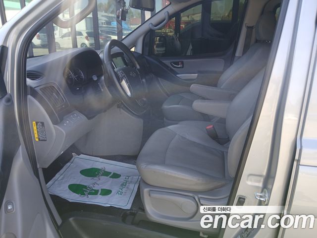 Hyundai Starex 2018 — photo 9