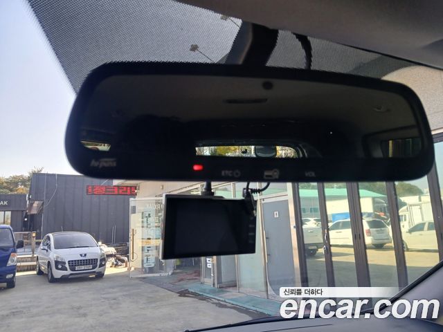 Hyundai Starex 2018 — photo 13