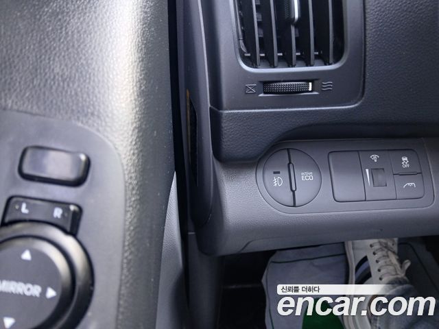 Hyundai Starex 2018 — photo 15
