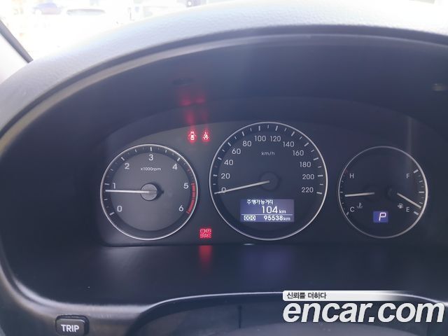 Hyundai Starex 2018 — photo 16