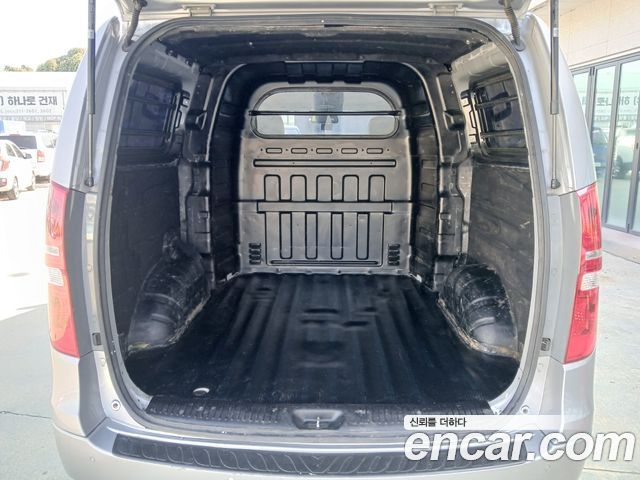 Hyundai Starex 2018 — photo 17