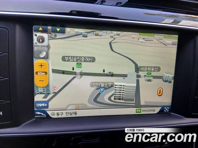 Jaguar XE 2016 — photo 8