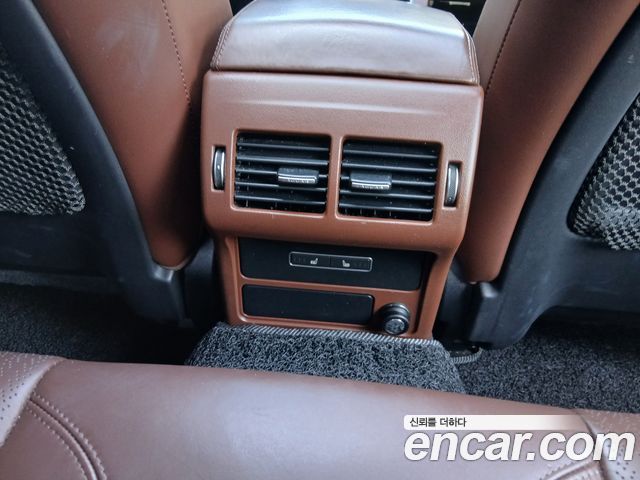 Jaguar XE 2016 — photo 12