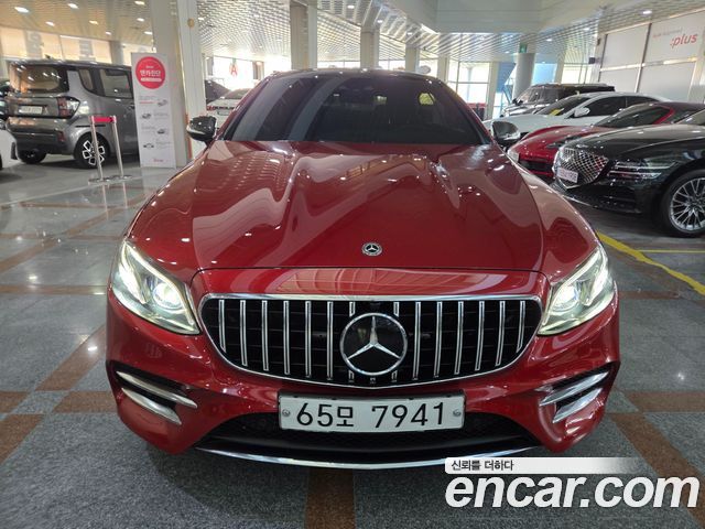 Mercedes-Benz E-Class 2019 — photo 17