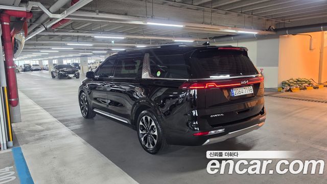 Kia Canival 2023 — photo 5