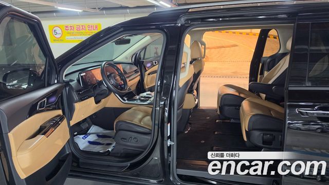 Kia Canival 2023 — photo 18