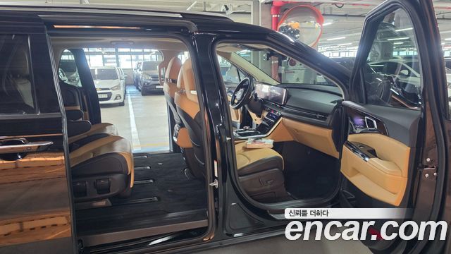 Kia Canival 2023 — photo 20