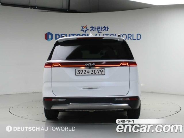 Kia Canival 2023 — photo 5